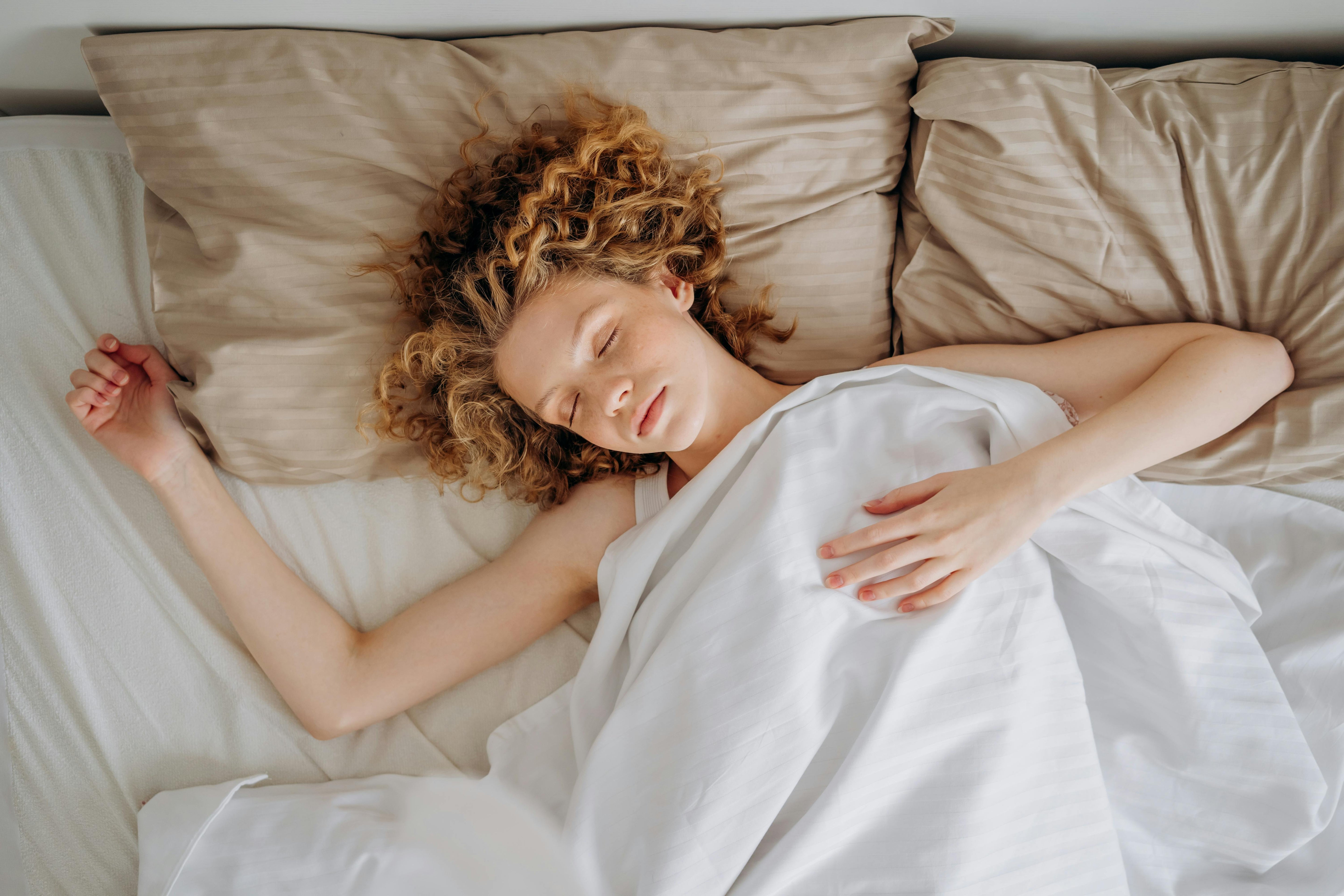 Quel thé ou infusion choisir pour mieux dormir ? Guide Tealaps